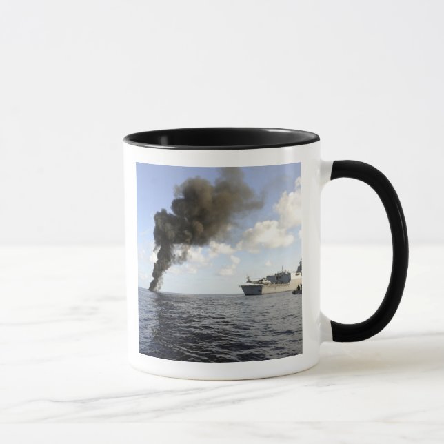 Mitglieder der US-Küstenwache Tasse (Rechts)