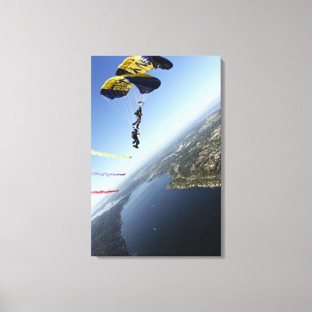 Mitglieder des US-Marine Parachute-Teams Leinwanddruck (Vorderseite)