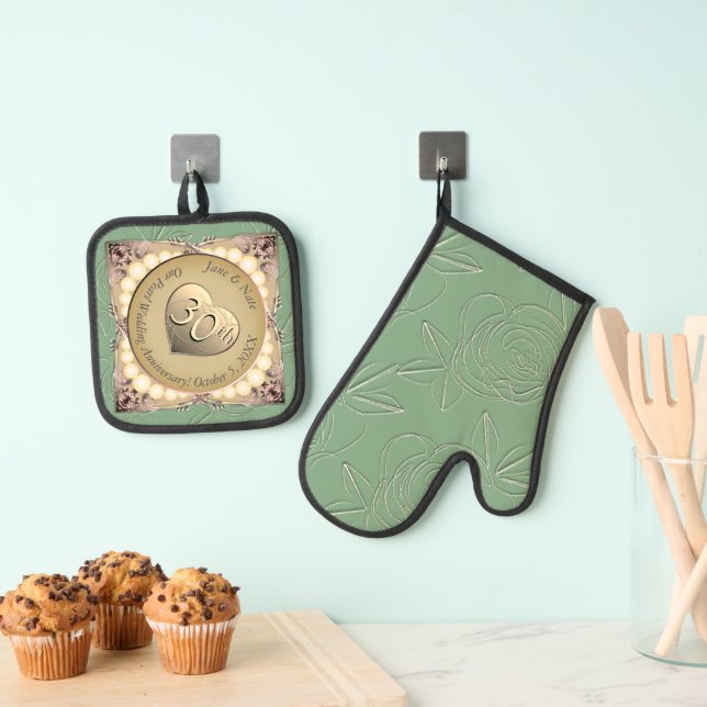Mitt und Pot Holders zum 30./12. Pearl Anniversary Ofenhandschuh & Topflappen-Set (Insitu (Hängend))