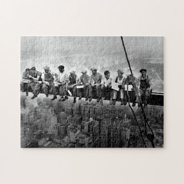 Mittagessen am Wolkenkratzer C1932 New Yorker Eise (Horizontal)