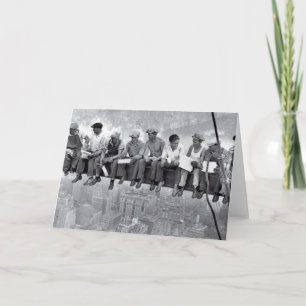 Mittagessen über einem Wolkenkratzer Karte