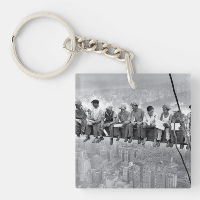 Mittagessen über einem Wolkenkratzer Schlüsselanhänger (Vorderseite)