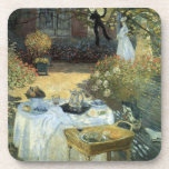 Mittagessen von Claude Monet, Vintager Impressioni Getränkeuntersetzer<br><div class="desc">Das Luncheon (1876) von Claude Monet ist ein Vintager Impressionismus, ein Kunstgemälde mit einem Picknick im Garten im Frühjahr und einem Nachmittagstee. Ein Kind spielt leise mit Spielzeug auf dem Boden. Über den Künstler: Claude Monet (1840-1926) war Gründer der französischen impressionistischen Malerei, wobei die meisten seiner Gemälde "en plein air"...</div>