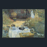 Mittagessen von Claude Monet, Vintager Impressioni Handtuch<br><div class="desc">Das Luncheon (1876) von Claude Monet ist ein Vintager Impressionismus, ein Kunstgemälde mit einem Picknick im Garten im Frühjahr und einem Nachmittagstee. Ein Kind spielt leise mit Spielzeug auf dem Boden. Über den Künstler: Claude Monet (1840-1926) war Gründer der französischen impressionistischen Malerei, wobei die meisten seiner Gemälde "en plein air"...</div>