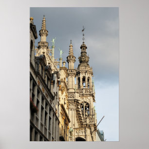 Mittelalterliche gotische Fassaden der Grand Place Poster