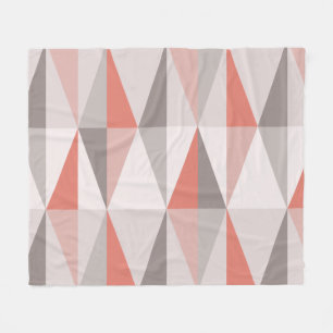 Mittelalterliche moderne Dreiecke Lachs Pink Fleecedecke