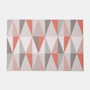 Mittelalterliche moderne Dreiecke Lachs Pink Fußmatte