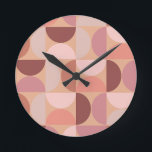 Mittelalterliche Moderne Muster Peach Fuzz Runde Wanduhr<br><div class="desc">Moderne Muster des Mittelalters - abstrakte geometrische Formen - minimalistische Muster in pfirsichfarbenem Fuzz - neutrale Erdtöne.</div>