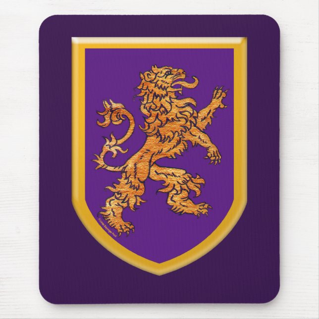 Mittelalterlicher Löwe auf lila Schild Mousepad (Vorne)