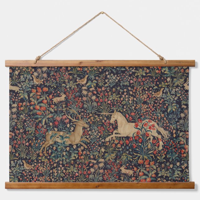 Mittelalterlicher Unicorn Mitternacht Blumengarten Wandteppich Mit Holzrahmen (Vorne)