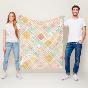 Mittelalterliches geometrisches Design mit Punkten Fleecedecke