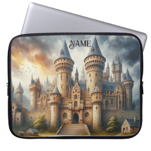 Mittelalterliches Schloss bei Sonnenuntergang mit  Laptopschutzhülle