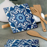 Mittelmeer-Fliesen, Portugal, Azulejo, Majolica Fliese<br><div class="desc">Elegantes,  stilvolles und raffiniertes Muster mit mediterranen Kacheln in Blau und Weiß. Moderne und trendige Geschenke,  perfekt für den Azulejo Liebhaber in Ihrem Leben.</div>
