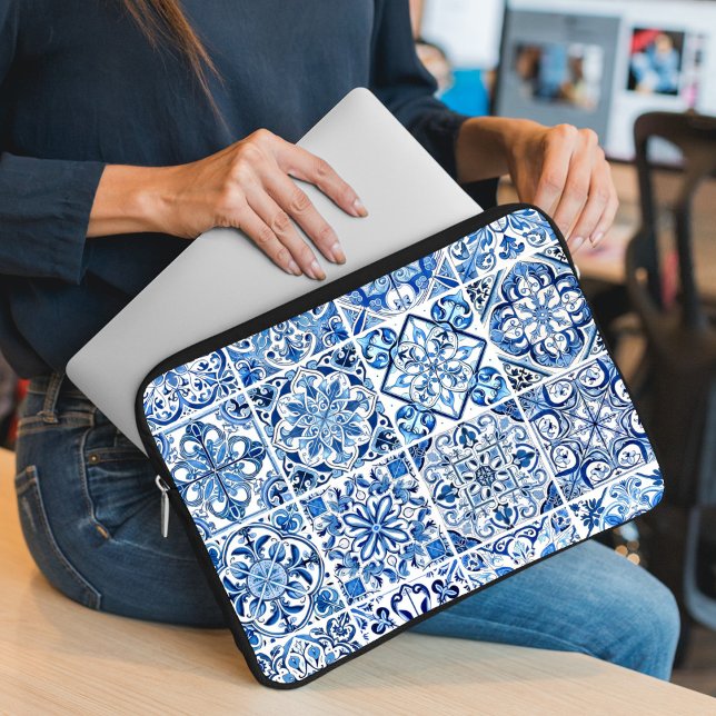 Mittelmeer-Fliesen, Portugal, Azulejo, Majolica Laptopschutzhülle (Von Creator hochgeladen)