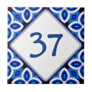 Mittelmeerweißes und blaues Hausnummernschild Fliese