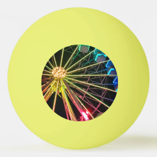 Mittelpunkt des Riesenrads Tischtennisball