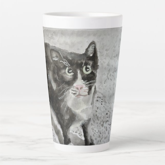 Mitten Schwarz-Weiß-Katze auf latter Tasse (Vorderseite)