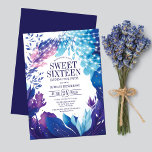 Mitternacht Blue Foliage Abend Pool Party Sweet 16 Einladung<br><div class="desc">Diese schöne und coole 16 . Geburtstag Geburtstagsfeier lädt zum Abend-Pool-Party ein. Es ist mit Blattwerk, hellen Stranden und goldenen Glitzer Konfetti ausgestattet. Die Farbgestaltung umfasst Mitternachtsblau, lila, Rosa, Pastellblau und Weiß. Es ist elegant, hübsch, einzigartig, modern und künstlerisch, das perfekte Design für eine angesagte Veranstaltung. ***WICHTIGE HINWEIS FÜR DESIGN:...</div>