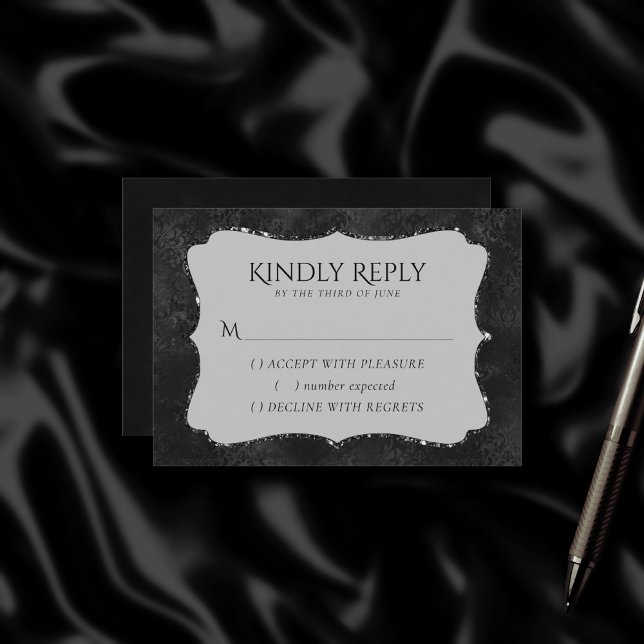 Mitternacht Onyx Romance | Black Satiny Grunge Dam RSVP Karte (Von Creator hochgeladen)