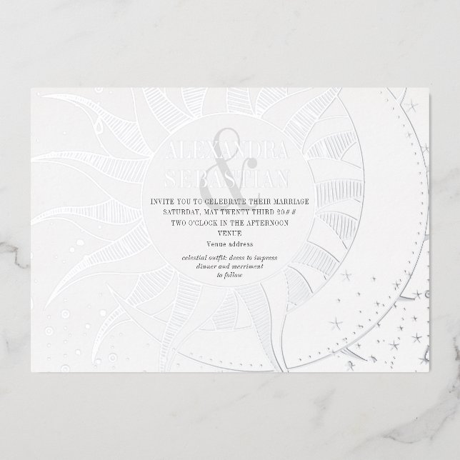 Mitternachtsstars Moon Sun Celestial Wedding Silve Folieneinladung (Vorderseite)