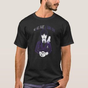 Mittwoch und Dinge, die wir alle haben ein dunkles T-Shirt