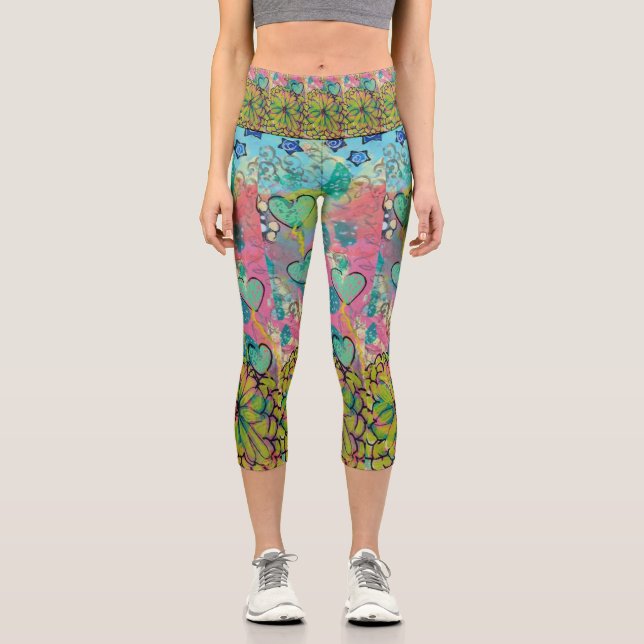 Mixed Media Hearts Capri Leggings (Vorderseite)
