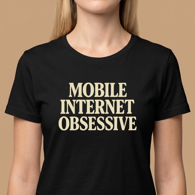 Mobilfunk-Internet-Süchtiger T-Shirt (Von Creator hochgeladen)