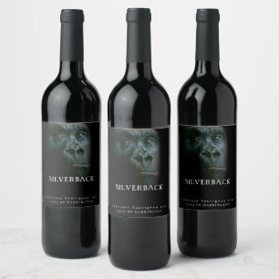 Mockup Gorilla Silverback Étiquettes de vin person