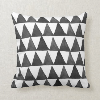 Mod-geometrische Dreiecke Kissen