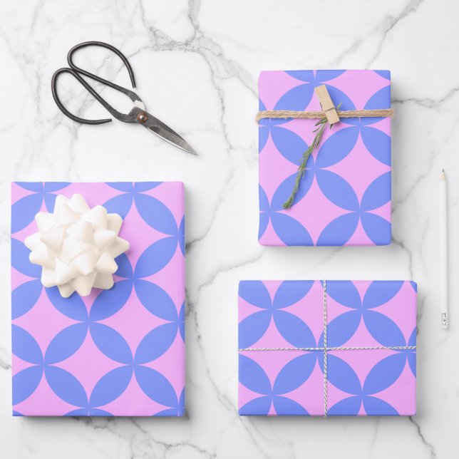 Mod-Muster aus dem Mittelalter in Pink und Periwin Geschenkpapier Set (Vorderseite)