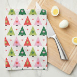 Mod Rot und Grün Geschirrtuch<br><div class="desc">Ein fröhliches und modernes Weihnachtsmuster aus der Mitte des Jahrhunderts. Dieses fröhliche Retro-Design mit Weihnachtsbäumen in Rot,  Rosa,  Kalkgrün und Dunkelgrün.</div>
