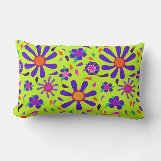 Mod Style Purple Flowers auf Peridot Green Lendenkissen (Vorderseite)
