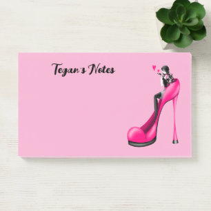 Mode-Diva in Stiletto Pink Post-it Klebezettel