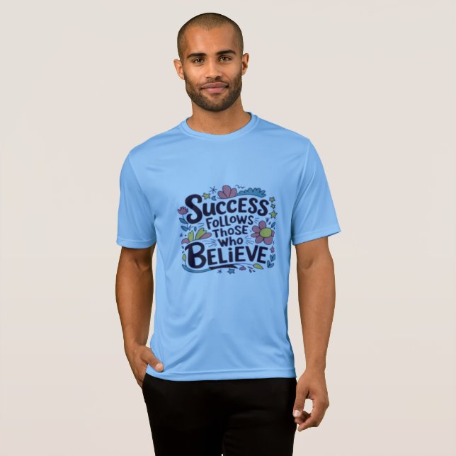 Modedesign-Gehen und guter T - Shirt (Vorne ganz)