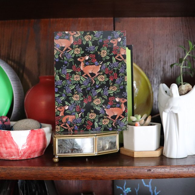 Modèle floral de cerfs (Créateur téléchargé)