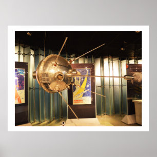 Modell der automatisierten Raumstation Luna 1 Poster