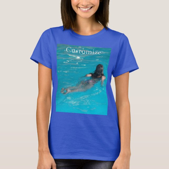 Modell der Frau Thunder_Cove T-Shirt (Vorderseite)