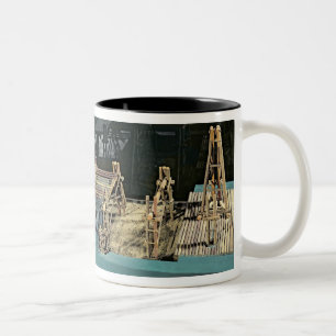 Modell einer Brücke über dem Rhein Zweifarbige Tasse