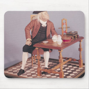 Modell von Benjamin Franklin an seinem Tisch Mousepad