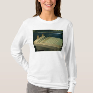 Modell von Caesars Verteidigung bei Alesia T-Shirt