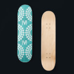 Modern Abstrakt Blue White Monogram Skateboard<br><div class="desc">Modernes Abstraktes Blue White Monogram Skateboard. Modernes cooles Skateboard mit Monogramm und abstraktem Blau-Weiß-Muster. Design inspiriert durch die schönen Farben des Himmels.</div>