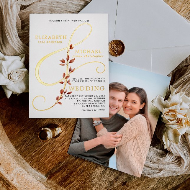 Modern Ampersand Photo Elegant Fall Wedding Gold Folieneinladung (Von Creator hochgeladen)