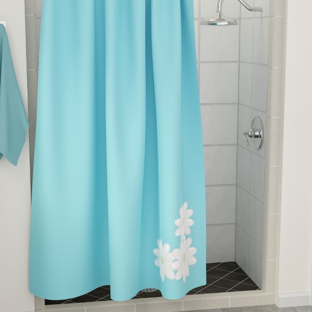 Modern Aqua Blue White Daisy Motif Duschvorhang (A pretty aqua blue shower curtain with three daisies at the corner)