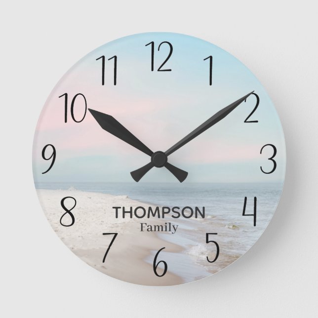 Modern Beach Ocean Blue Pink Sky Round Clock Runde Wanduhr (Vorderseite)
