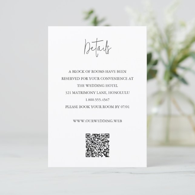 Modern Black and White QR Code Chic Wedding Begleitkarte (Stehend Vorderseite)