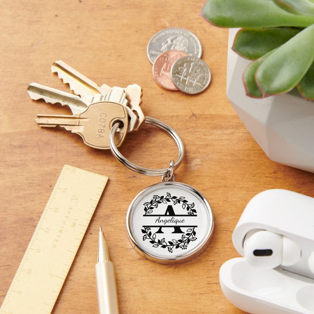 Modern Black Floral Wreath Split Monogram "A" Schlüsselanhänger (Von Creator hochgeladen)