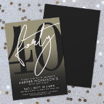 Modern Black Gold 40. Geburtstag Party Einladung<br><div class="desc">Feiern Sie 40 Jahre im Stil mit diesem modernen Imitat Gold bis Schwarz Gradienten 40. Geburtstag Party Einladung. Das Design zeichnet sich durch eine große schwarze "40" über die meisten Karten aus, die mit einem handgeschriebenen, weißen "40"-Schrift überlagert ist, um einen kühlen, zeitgenössischen Look zu erhalten. Die Details des Party...</div>