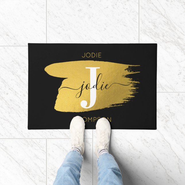 Modern Black & Gold Script Monogram Fußmatte (Indoor)
