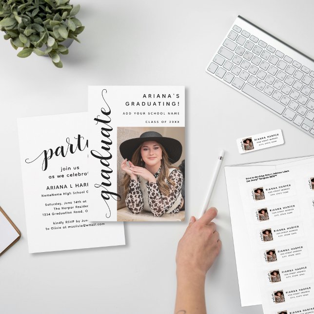 Modern Black Script Photo Graduation Invitation Ankündigung (Von Creator hochgeladen)