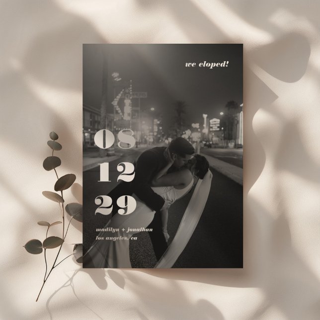 Modern Black White Retro Wedding Elopement Party Einladung (Von Creator hochgeladen)